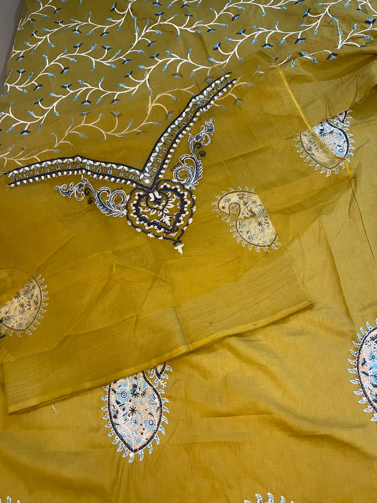 2pc Embroidered Lawn