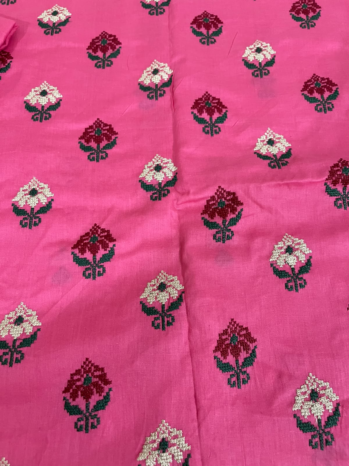 2pc Embroidered Leaf Lawn-Pink