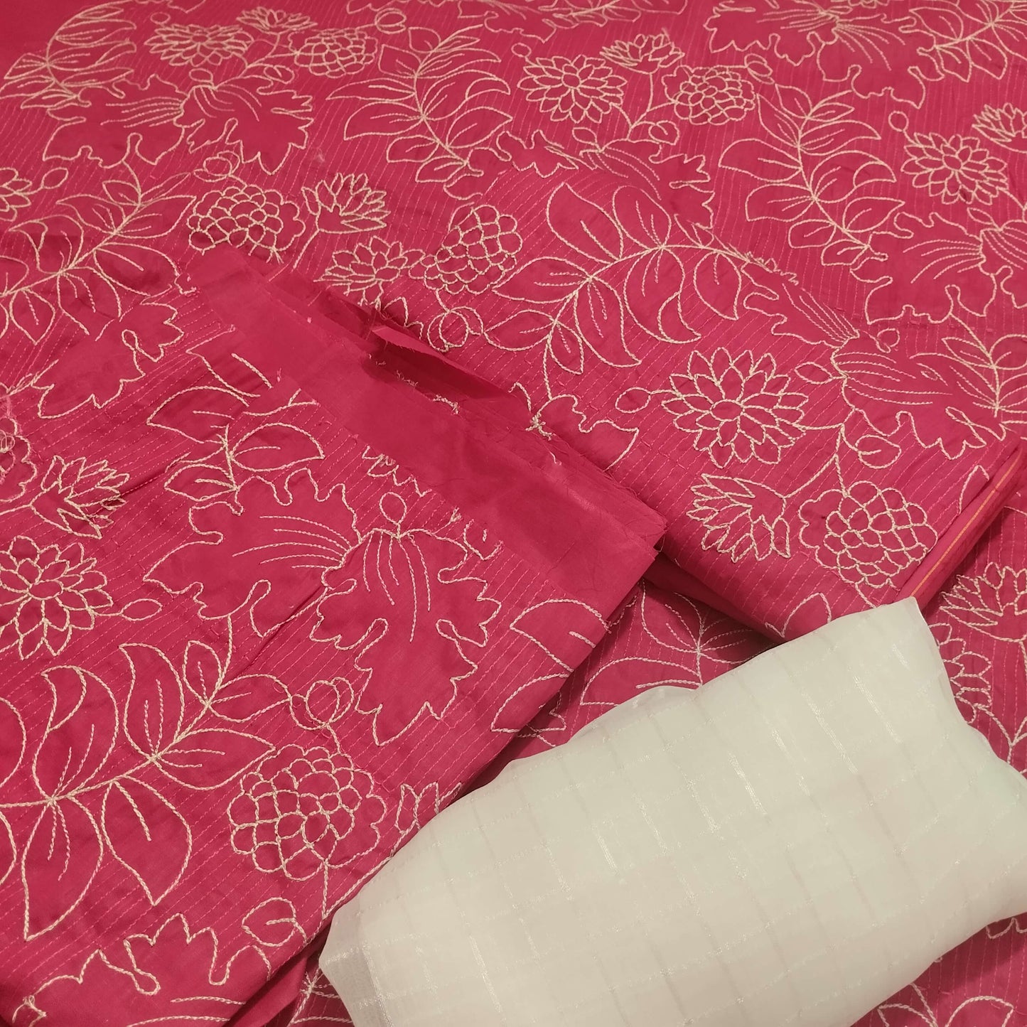 3pc Embroidered Applique Style